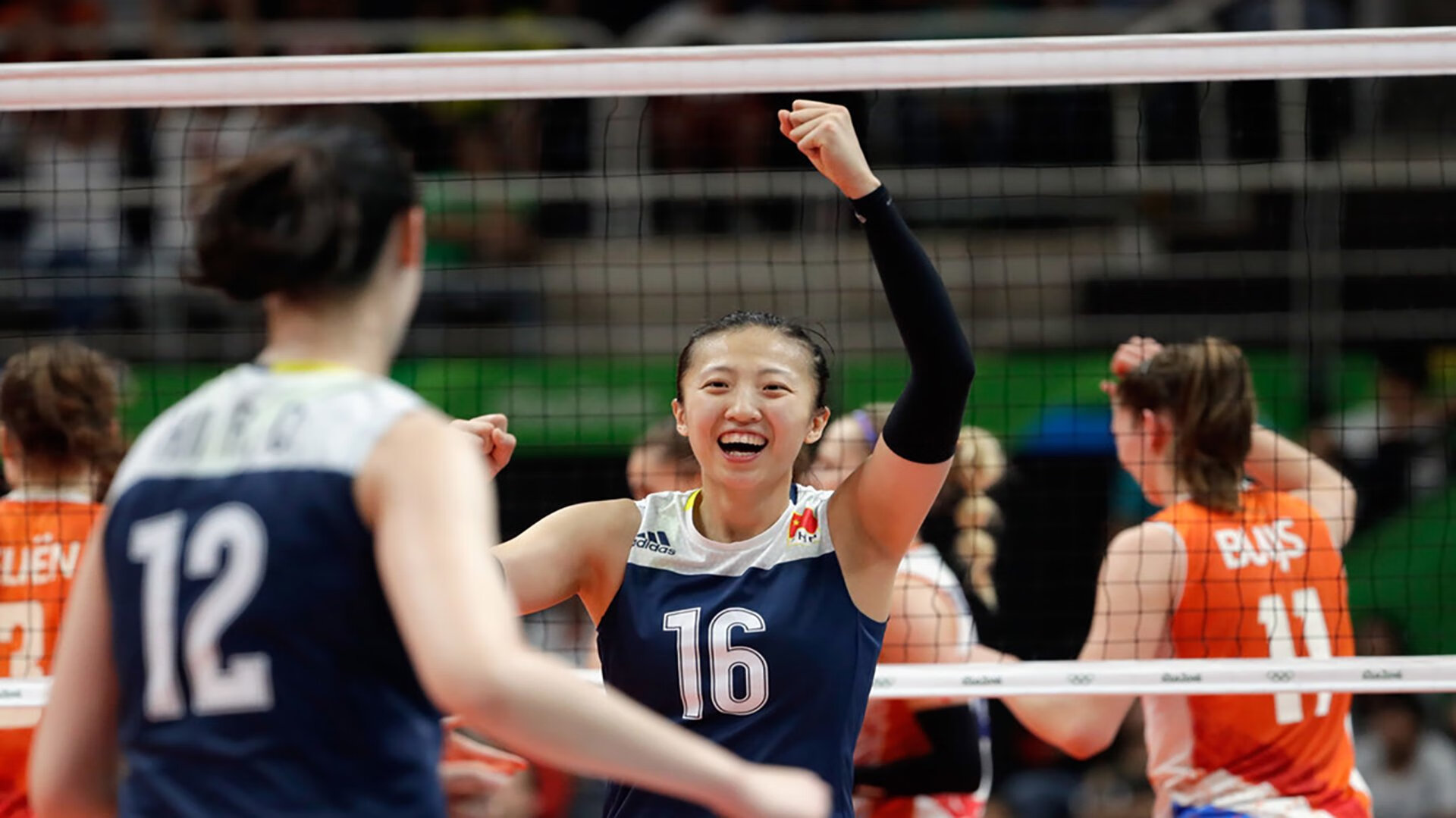惊人逆转 中国女排 库里 亚运会震惊全场，中国女排亚运会成绩